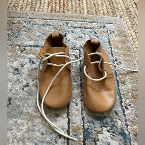 Piper Finn hard sole leather shoes NWOT